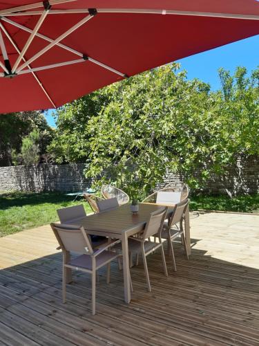 Charmante maison de plain pied avec 700m2 de jardin cloturé