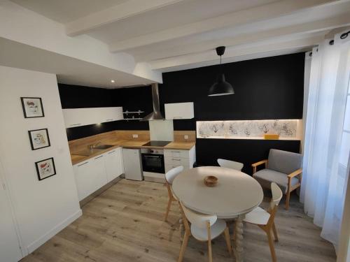 Charmante maison de Ville , 4 personnes , LES HERBIERS