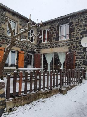 Charmante maison en pierre apparente Le Bourg, 43150 Alleyrac