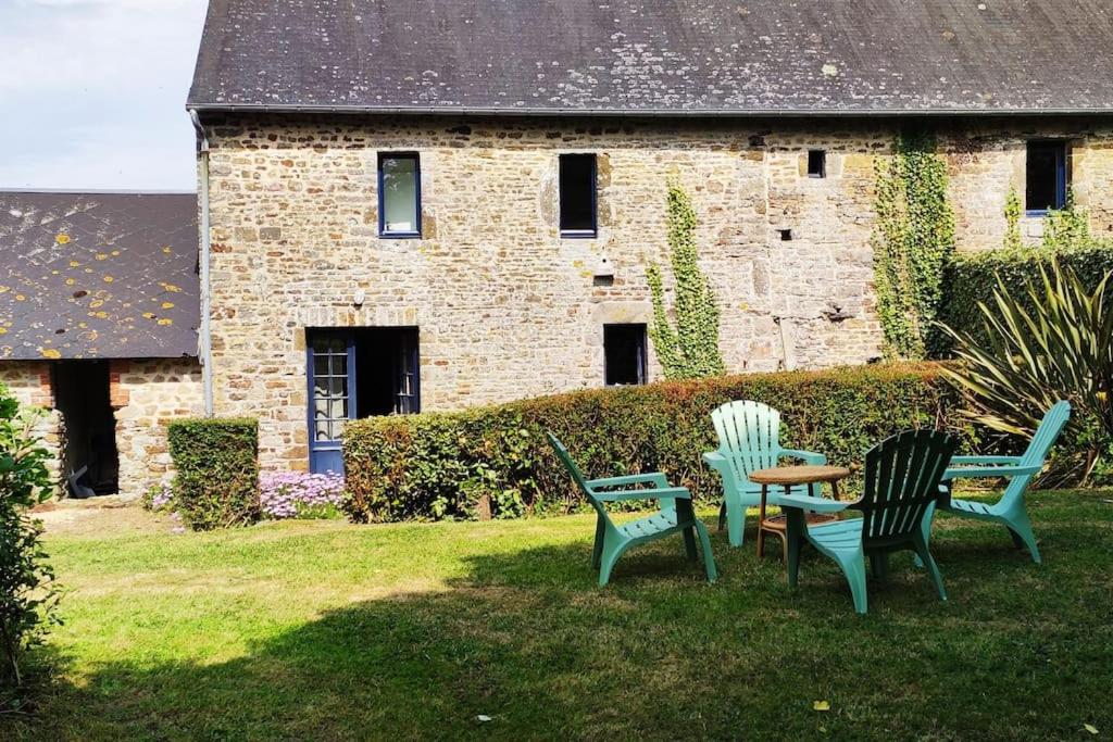 Maison de vacances Charmante maison en pierre - cadre authentique! 2 Dodeville 50270 Saint-Georges-de-la-Rivière