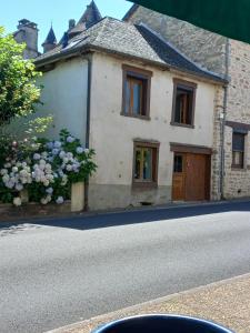 Maison de vacances Charmante maison située au cœur du bourg, 19490 Le Bourg 19490 Sainte-Fortunade Limousin