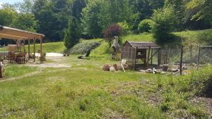 Charming 1-Bed Cottage in Sougeres-en-Puisaye