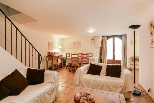 Charming 2-Bed House in Marseillan