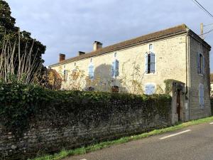 Charming 5-Bed House in Maubourguet
