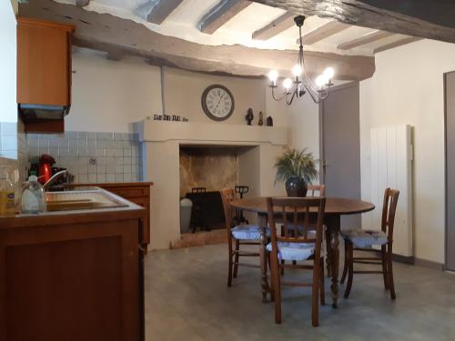 Charming cottage in Doue la Fontaine 49700