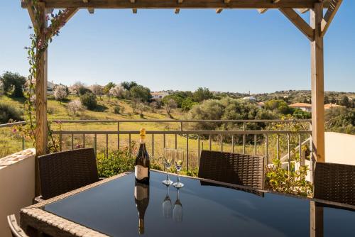Charming Family Townhouse in Albufeira, Algarve