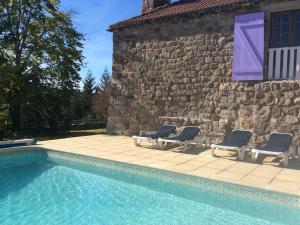 Maison de vacances Charming Farmhouse in Cros de G orand with Swimming Pool  7510 Cros-de-Géorand Rhône-Alpes