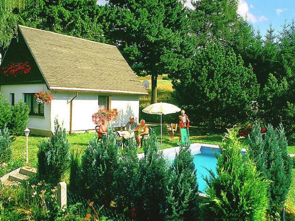 Charming Holiday Home in Altenfeld with Private Pool , 98701 Altenfeld