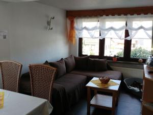Maison de vacances Charming Holiday Home in Altenfeld with Private Pool  98701 Altenfeld Thuringe