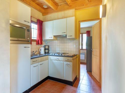 Charming holiday home in Lacapelle-Marival with terrace