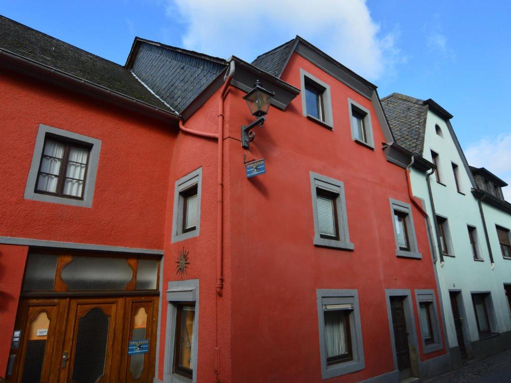 Charming Holiday Home in Neumagen Dhron near Moezel , 54347 Neumagen-Dhron