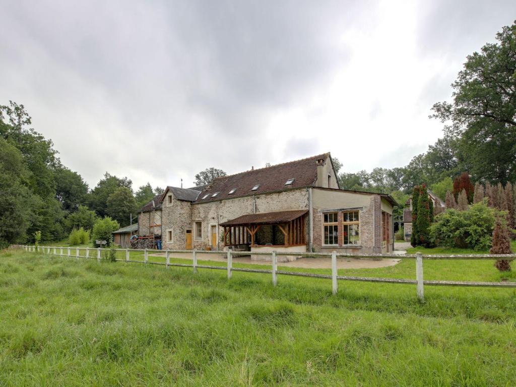 Charming Holiday Home in Raizeux near Forest , 78125 Raizeux