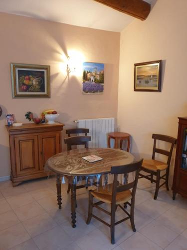 Charming house near AVIGNON