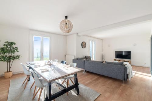 Charming house with clear view at Lyon doors - Welkeys