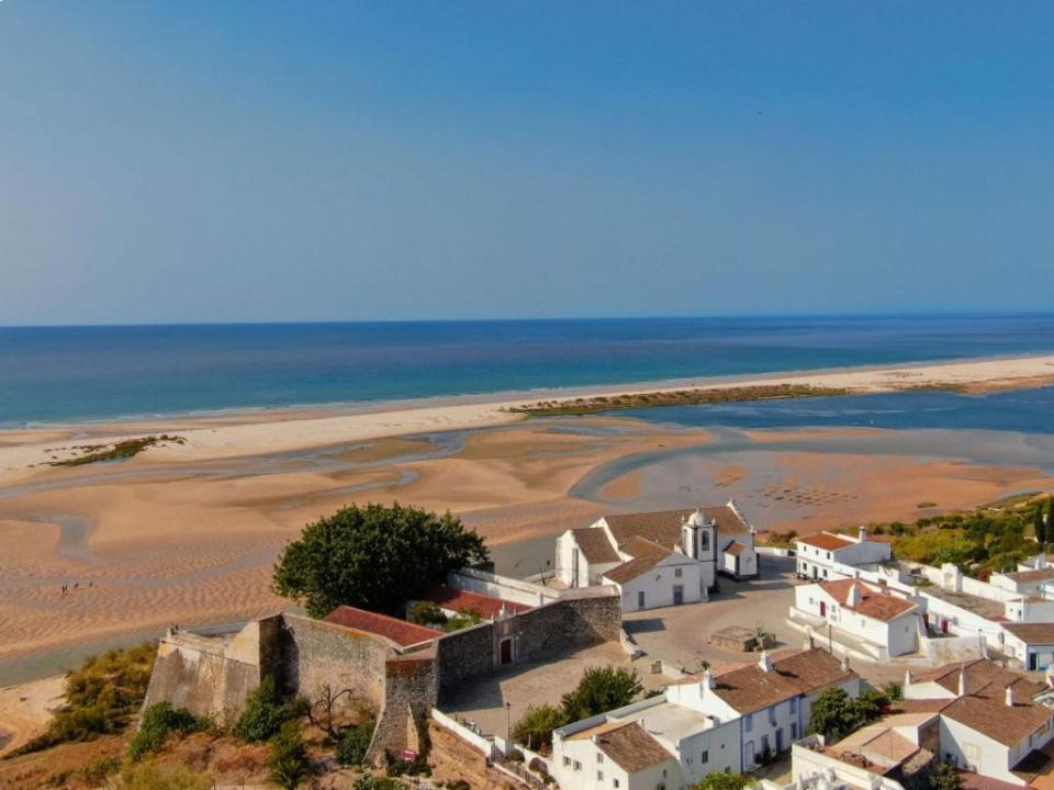 Charming house with pool in center town Rua Arquiteto Eduardo Souto Moura numero 2, Hab S4 (AH), 8800-684 Tavira