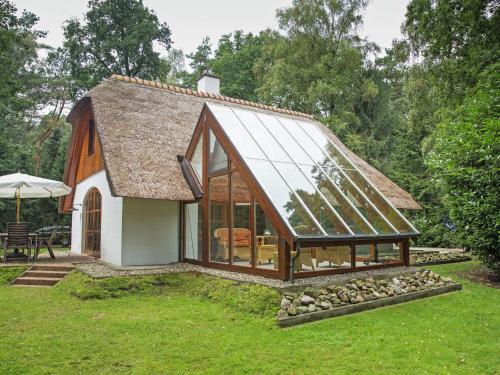 Charming thatched house in Uelzen in Lower Saxony with large garden