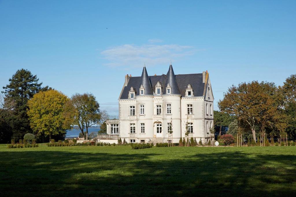 Maison de vacances Chateau de Kergeorget - Vue sur le Golfe La Roche Blanche 56370 Sarzeau