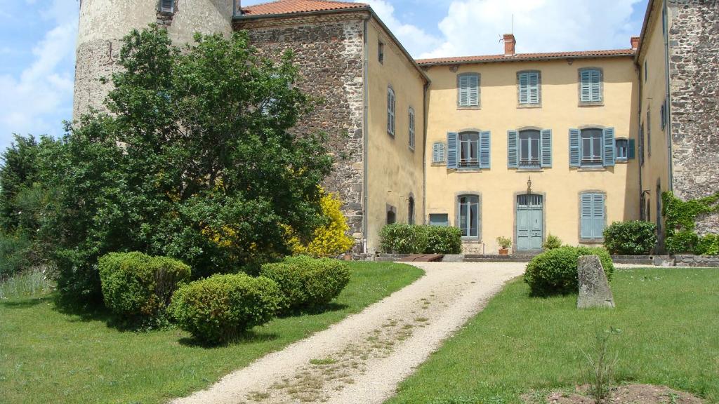 Château des Grèzes Les Greises, 43100 Agnat