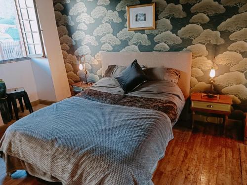 Chateau-une - a Beautiful historic medieval holiday rental.
