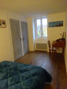 Chatte : agréable maison de rue
