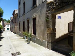 Maison de vacances Chez Jean - Newly renovated air-conditioned flat at the foot of the ramparts, 4 people 32 Rue Longue 11000 Carcassonne Languedoc-Roussillon