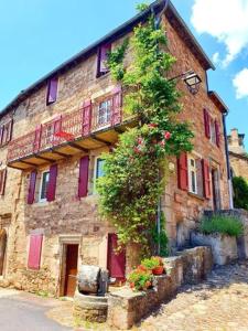 Maison de vacances Chez Tata Célestine Rue de l'Église 12620 Castelnau-Pégayrols Midi-Pyrénées