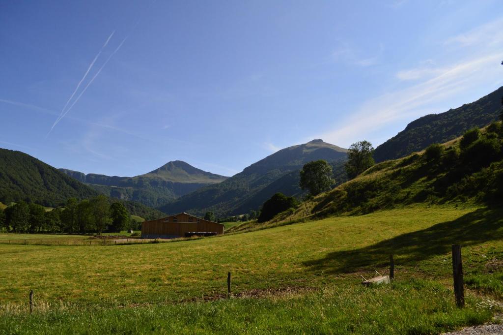 Maison de vacances Chez Tilou le Bourg Chez Tilou, Clos Mary 15400 Le Claux