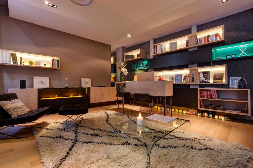 Classy Holiday Home in Les Vans with Shared Swimming Pool