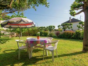 Maison de vacances Classy Holiday Home with Garden Barbecue Garden Furniture  19360 Malemort-sur-Corrèze Limousin