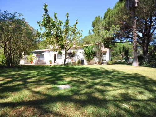 Comfortable and spacious, 4 bedroom traditional Villa