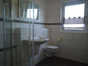 Comfortable flat with view of the Moselle valley and vineyards and garden