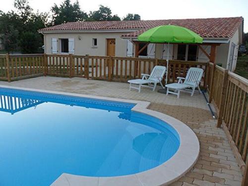 Comfortable ground floor holiday home with covered terrace