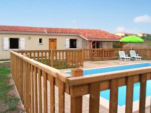 Maison de vacances Comfortable ground floor holiday home with covered terrace  16480 Brossac -1