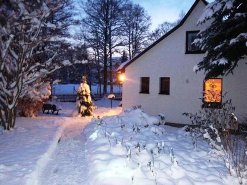 Comfortable Holiday Home in Schlettau near Horse Riding
