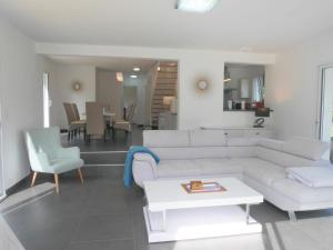 Comfortable holiday home with partial sea views, Douarnenez-Tréboul