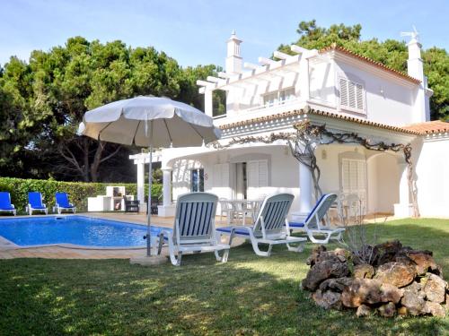 Comfortable holiday home with private swimming pool in Vilamoura