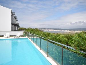Comfortable holiday home within walking distance of the bay of S o Martinho