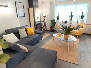 Comfortable holiday home XXL directly on the beach, Plounéour-Brignogan Plages