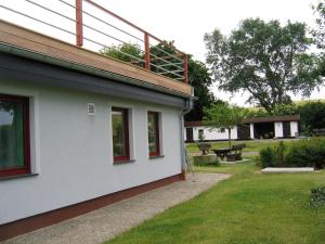Comfy Holiday Home in Bastorf with Sea View