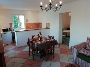 Comfy Holiday Home in Quend with Swimming Pool
