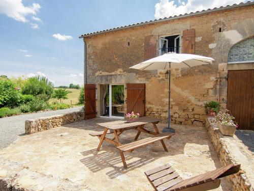 Comfy holiday home in Saint Cyprien with terrace