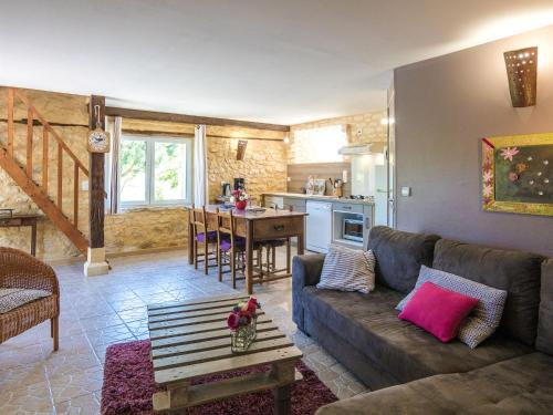 Comfy holiday home in Saint Cyprien with terrace