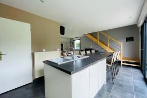 Contemporary house with garden in Saint-Cyr-sur-Loire
