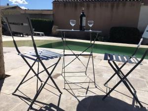 Coquet 2 pièces au calme avec piscine (2/4 pers)