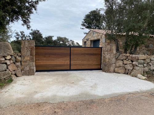 COQUET APPARTEMENT INDÉPENDANT DANS VILLA ENTRE MER ET MONTAGNE