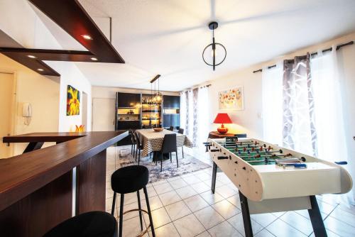 ⁂⁂COQUETTE MAISON [CLEDICIHOME] au coeur de LA BRESSE!! Veranda, barbecue // GARAGE⁂⁂