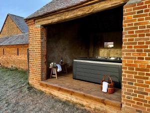 Maison de vacances Corps de fermes pour 22 personnes, 7ha de foret, bar et piscine privée Les Chalans 45600 Villemurlin Région Centre