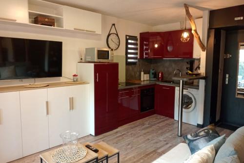 Cosy 27m With Garden Residence With Pool