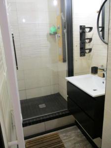 Cosy 27m With Garden Residence With Pool