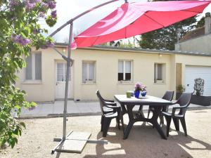 Cosy cottage in Luc sur mer with private terrace